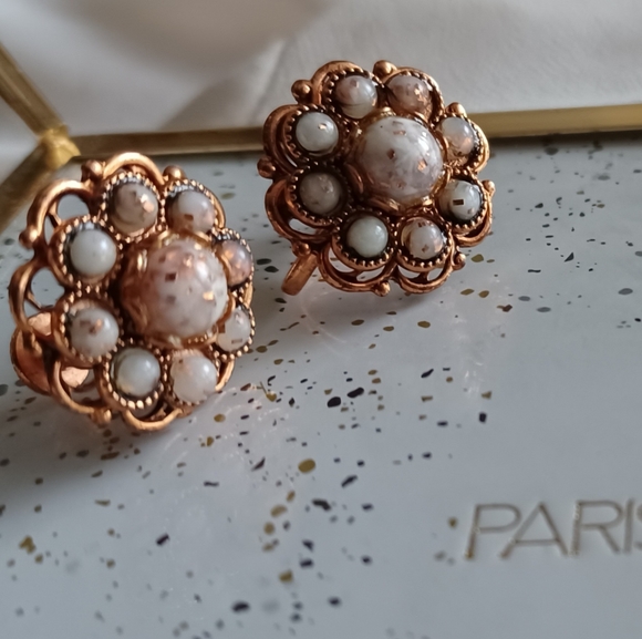 Vintage Copper Flaked Screw Earrings - Picture 11 of 13